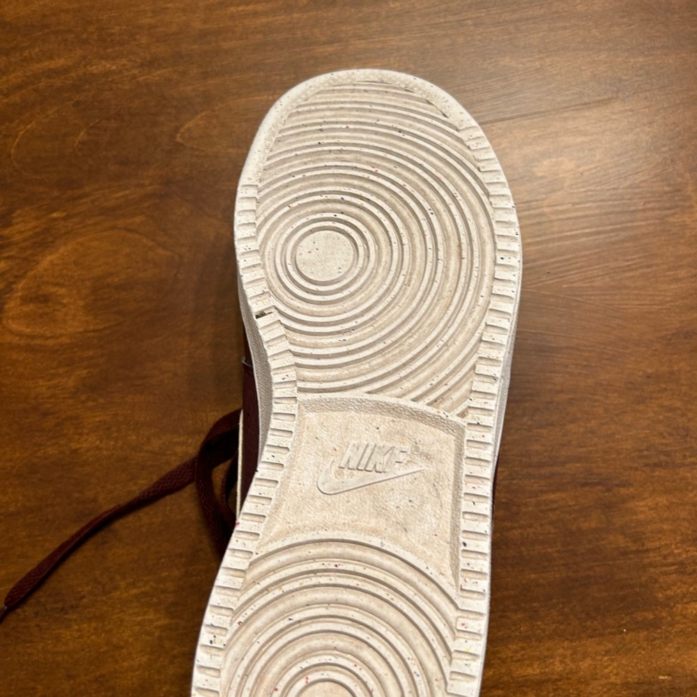 Nike low tops - Picture 5 of 5